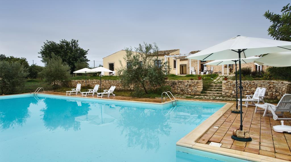 Agriturismo Gaia Villa Noto Bagian luar foto
