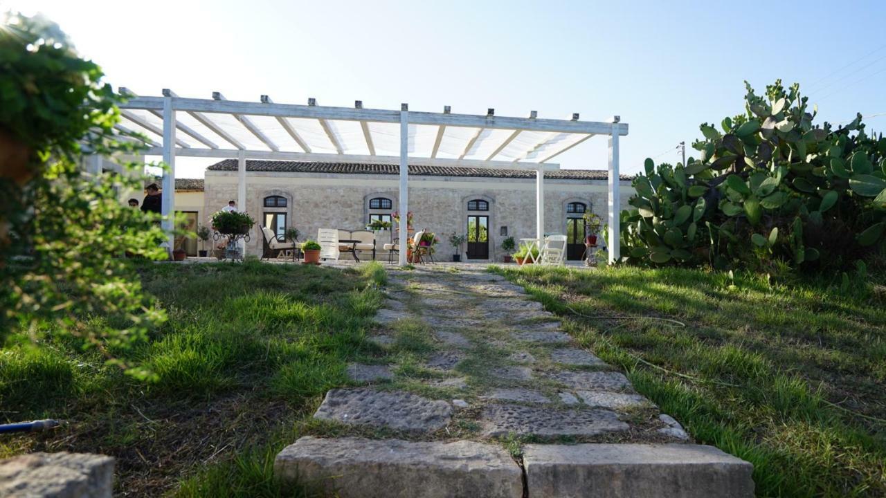 Agriturismo Gaia Villa Noto Bagian luar foto