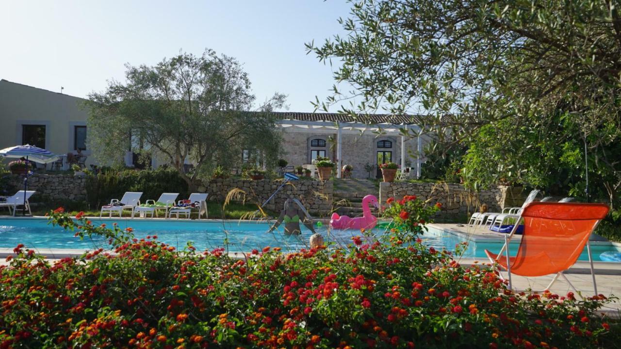 Agriturismo Gaia Villa Noto Bagian luar foto